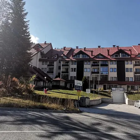 снежанка Apartamento *